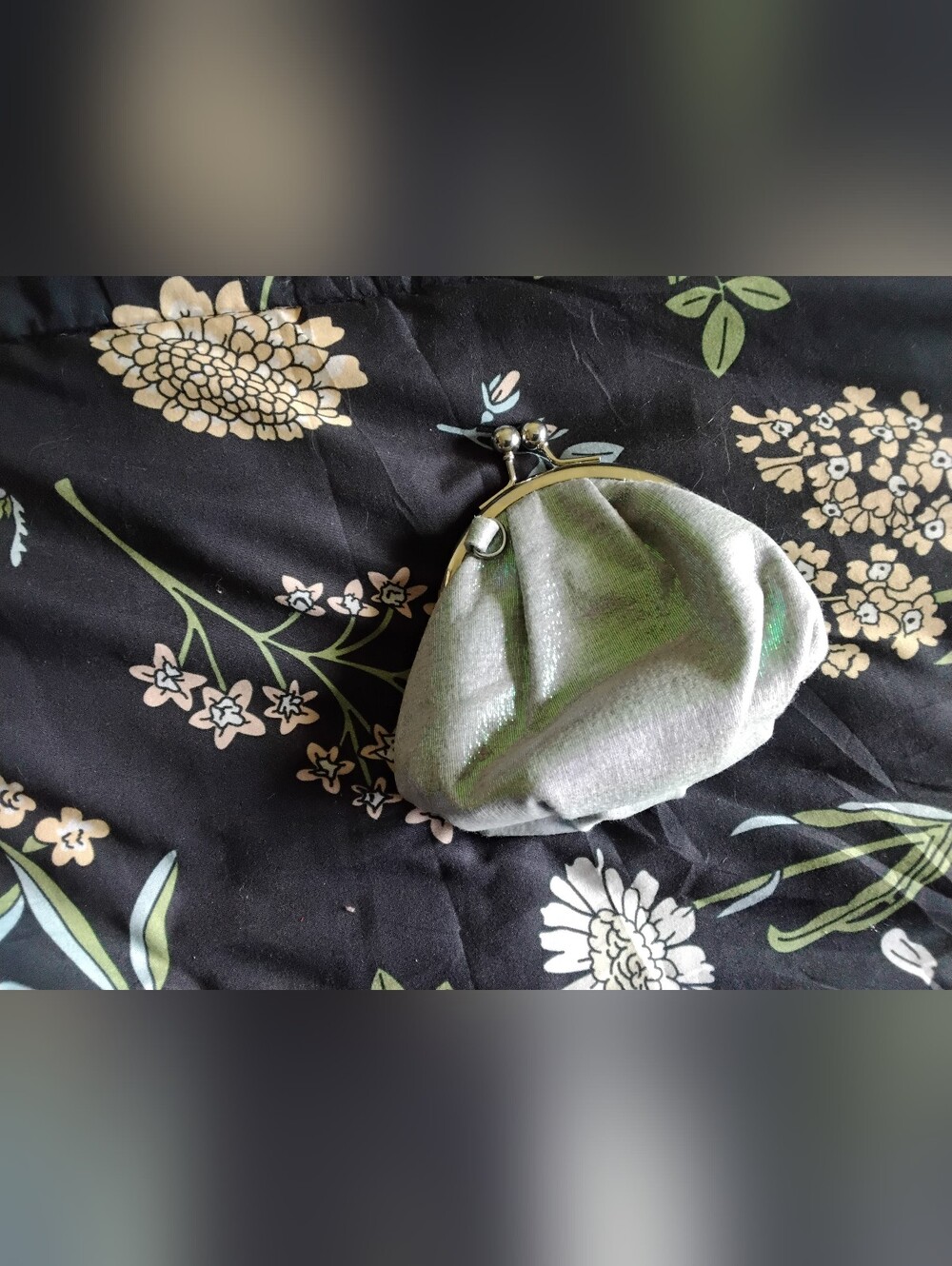 Urban Outfitters Green Velvet Kiss-Lock Coin Purse Also A Crossbody